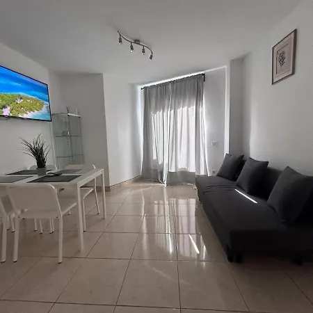 Cómodo 2 Hab + 2 Baños | Centro Apartamento