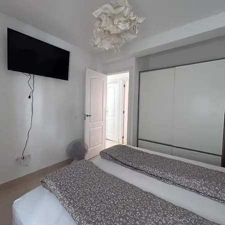 Cómodo 2 Hab + 2 Baños | Centro