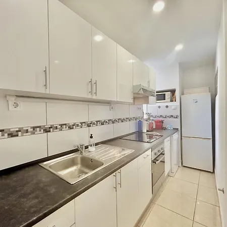 Daire Comodo 2 Hab + 2 Banos | Centro