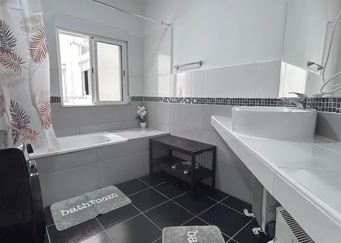 Apartment Center Terrace, Wifi Near The Fuengirola